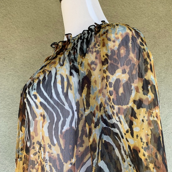 🔥5/$20🔥 Animal Print Chiffon Blouse - Picture 6 of 8